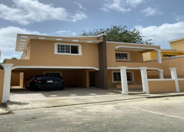 Casa en Residencial los Rosales,Carretera Mella Sto.Dgo Este