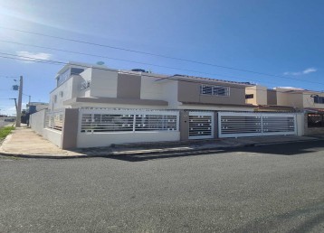 Casa Brisa Oriental, CJ