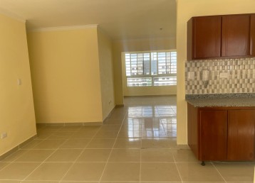 AMPLIO APARTAMENTO DE 3 HABITACIONES