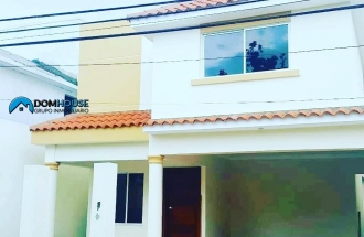 Atractiva Casa En Autopista De San Isidro